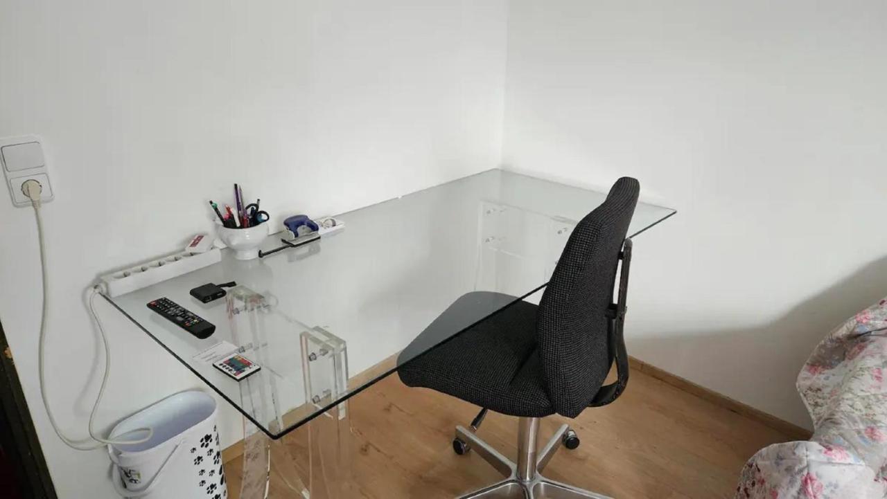 Ferienzimmer Bei Thomas - Gemuetliches Schlaf- Und Wohnzimmer Mit Modernem Bad Ulma Esterno foto