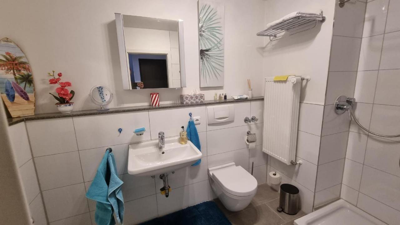 Ferienzimmer Bei Thomas - Gemuetliches Schlaf- Und Wohnzimmer Mit Modernem Bad Ulma Esterno foto